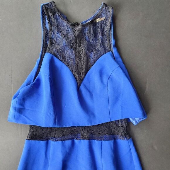 Mustard Seed Lace Cutout Dress - Picture 3 of 8